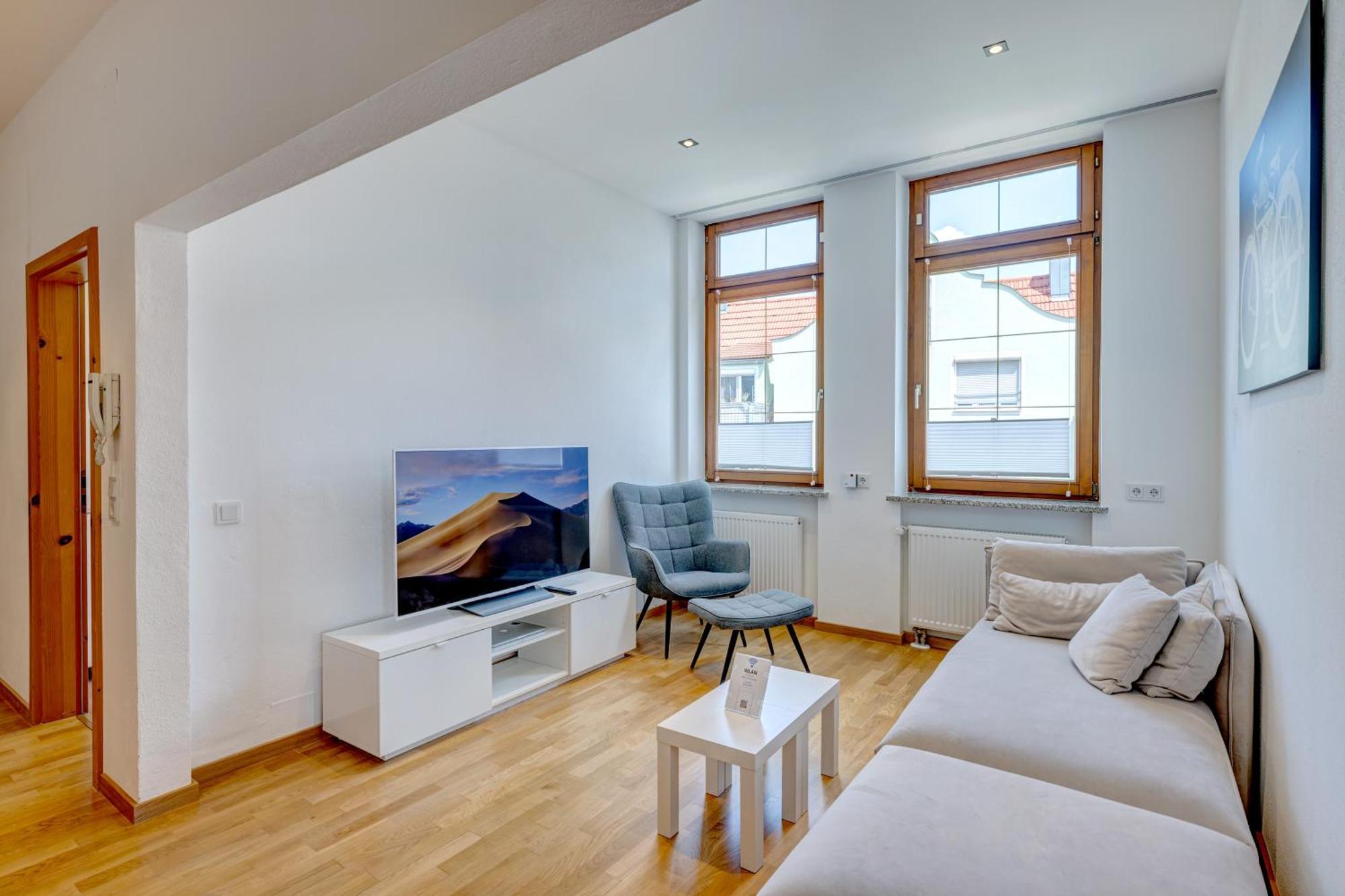 Kaza Guesthouse, Centrally Located 2 & 3 Bedroom Apartments In Аугсбург Экстерьер фото